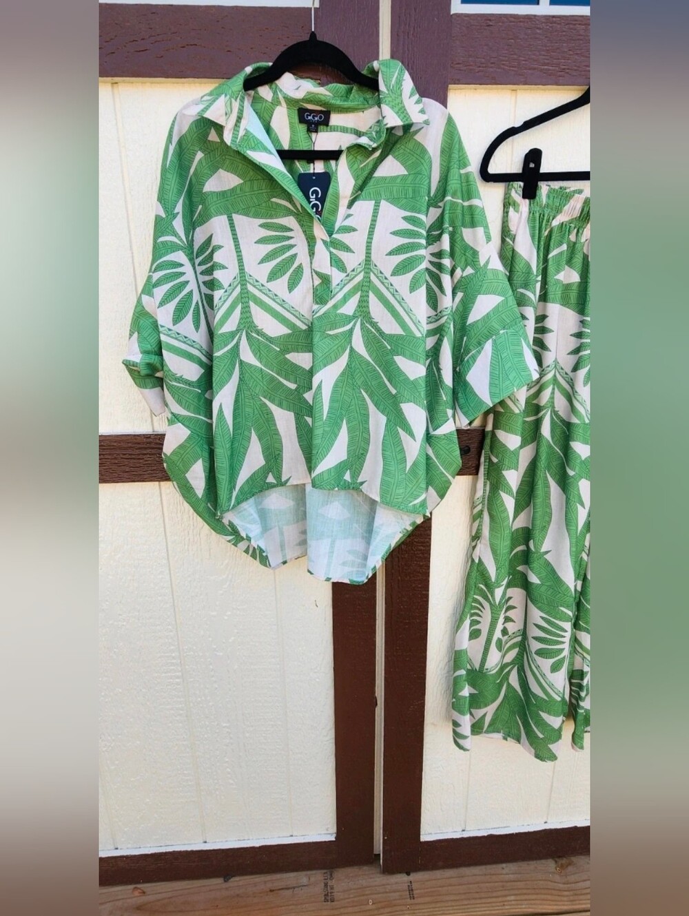 NEW!! GiGioTropical Print Blouse & Wide Leg Pants, Sz Medium,NWT - Picture 3 of 4